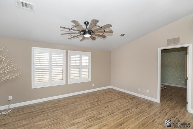 Building Photo - 5584 E 34th St