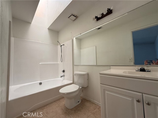 Building Photo - 23850 Suncrest Ave