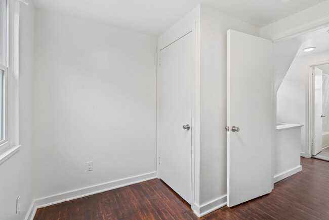 Building Photo - 5034 Ampere St