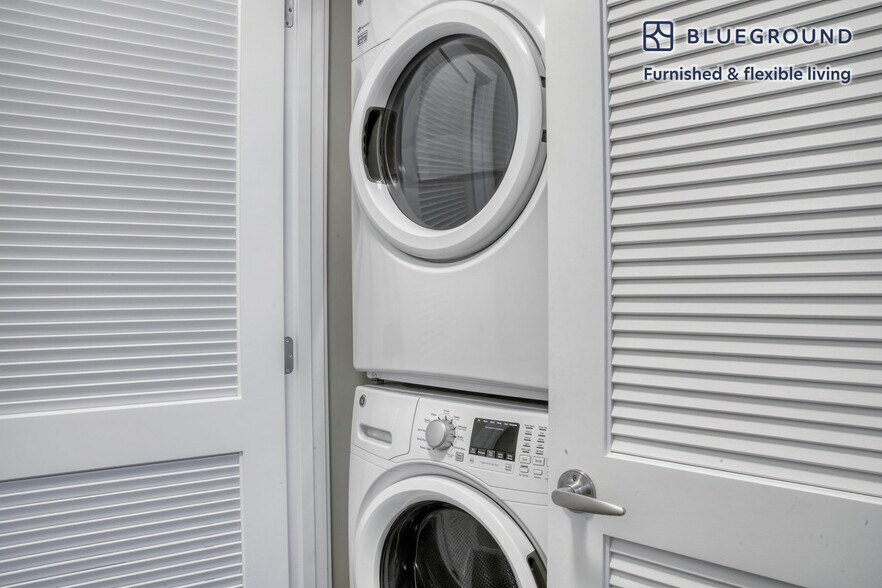 Building Photo - 2720 152nd Ave NE