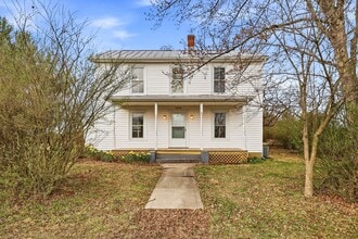 Building Photo - 1839 Spring Hill Rd