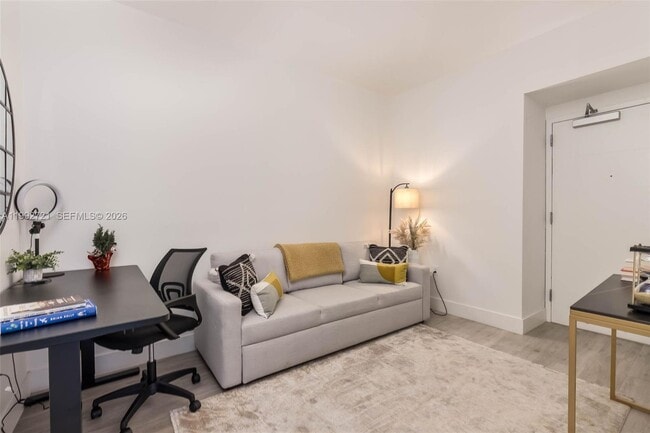 Building Photo - 1010 Brickell Ave