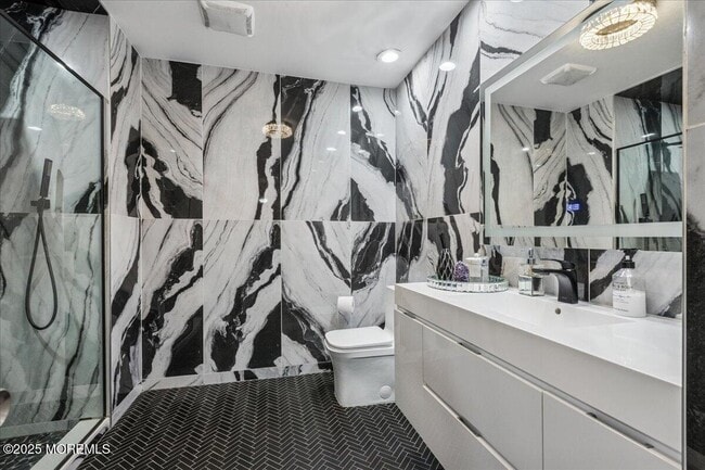 Building Photo - 292 Daisy Dr