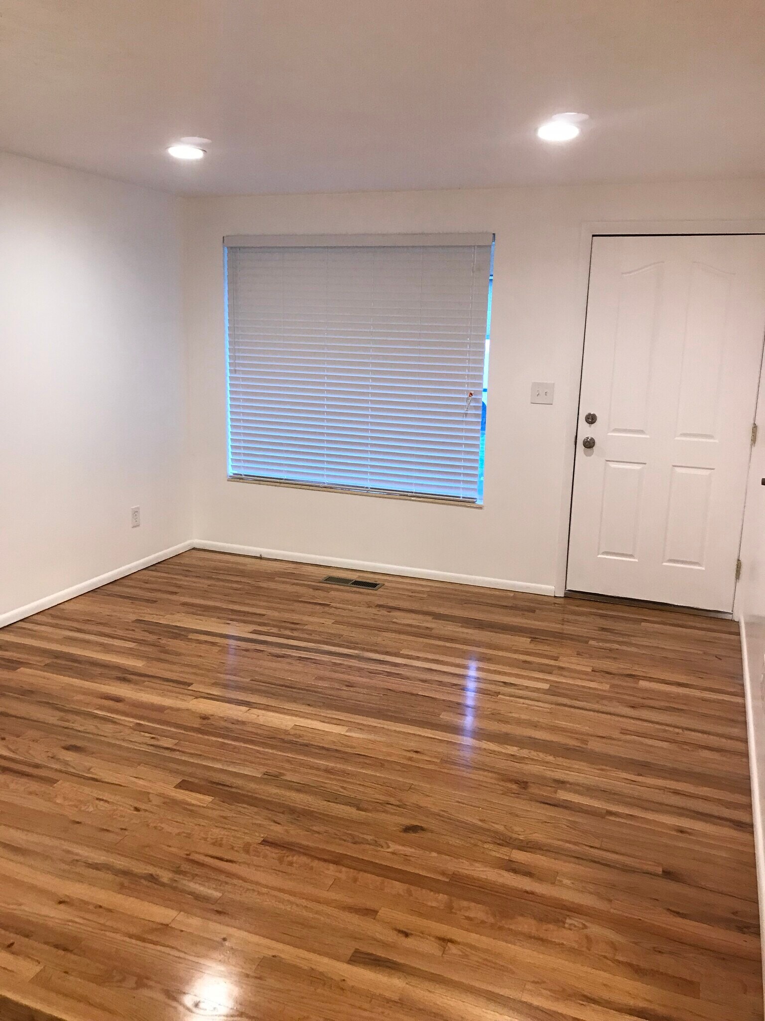 Building Photo - 38 W 1500 S