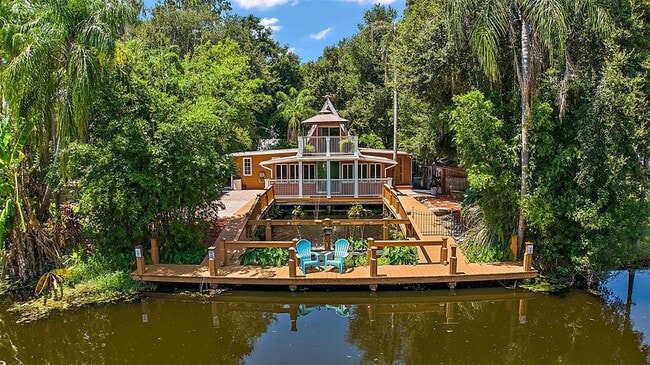 Building Photo - 507 Lakeshore Dr