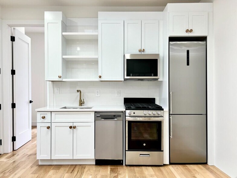 Building Photo - 22 Revere Pl