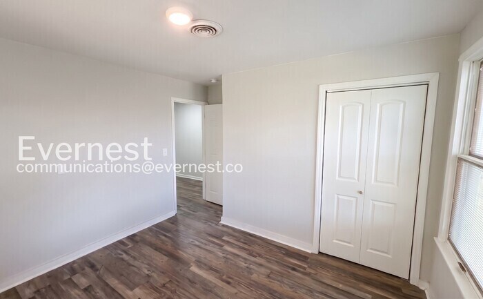 Building Photo - 3744 Thrushwood Dr