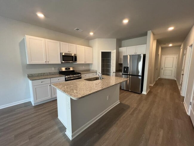 Building Photo - 5062 Georgetown Dr