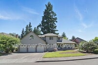 Building Photo - 10711 NE 31st Ave