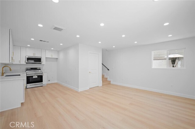 Building Photo - 6235 Banner Ave
