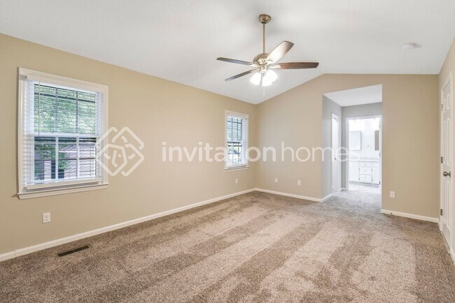 Building Photo - 7311 Canyon Dr