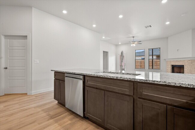 Building Photo - 2616 Garland Ave