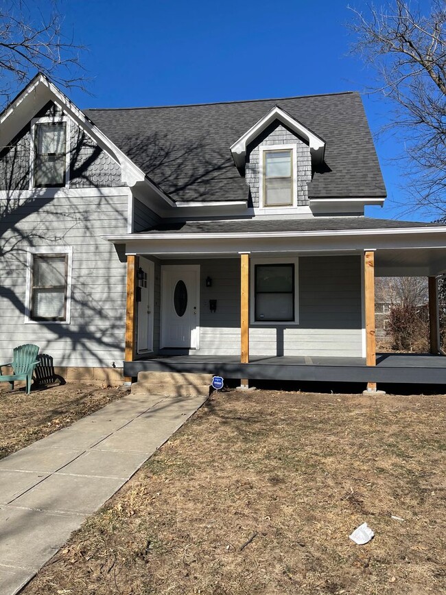 Building Photo - 1620/1622 Leavenworth