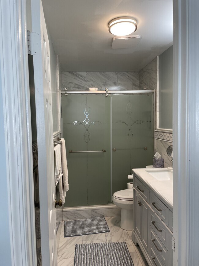 Building Photo - 6108 Castletown Way