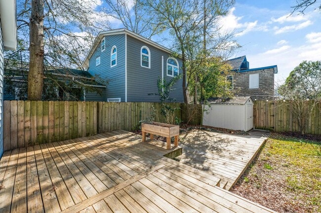 Building Photo - 3 Bedroom, 2 Bathroom Cottage In the Heart of Downtown Wilmington