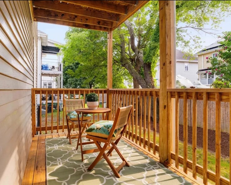 Building Photo - 36 Burgoyne St