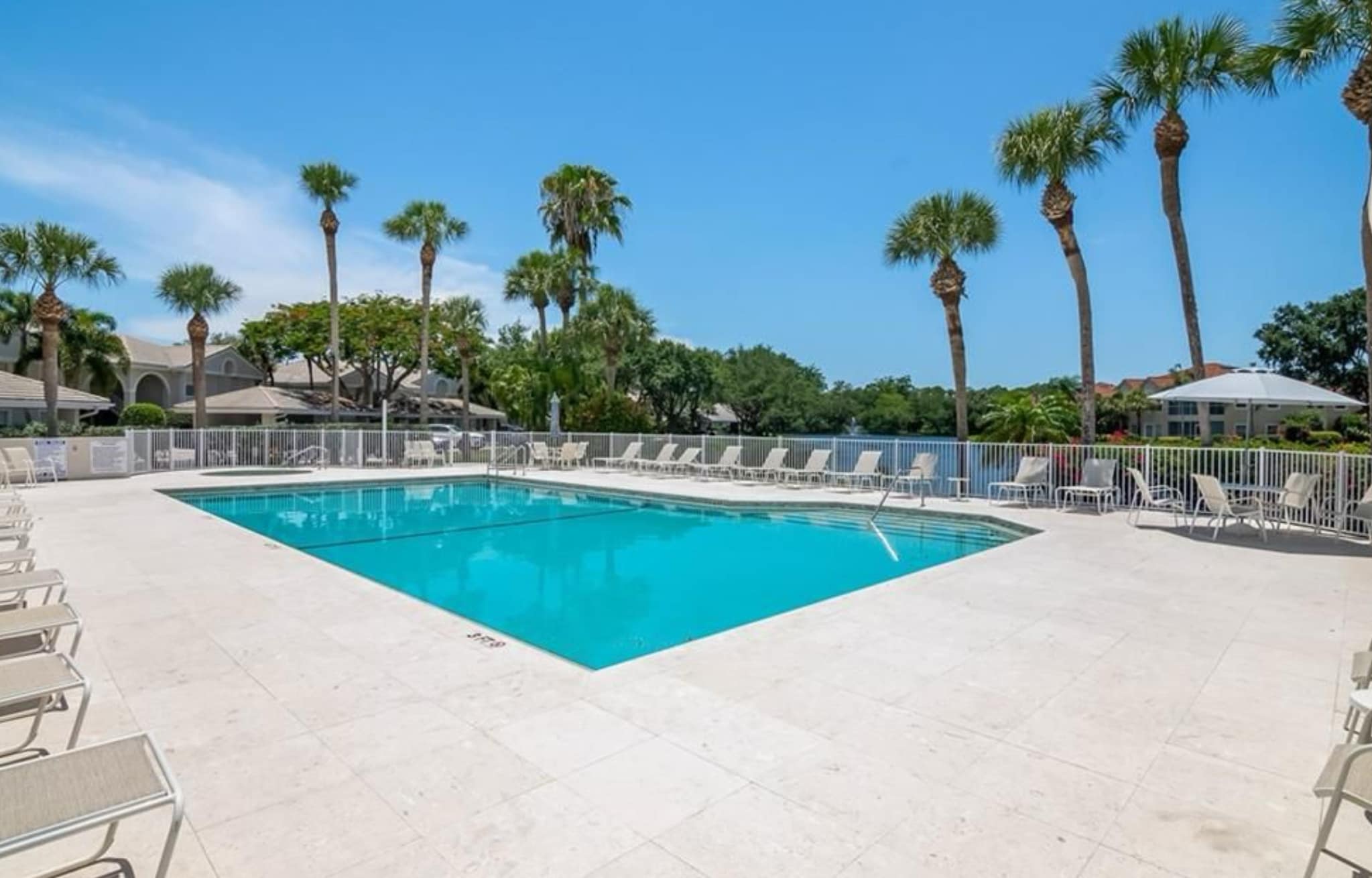 Community Pool - 6290 Bellerive Ave
