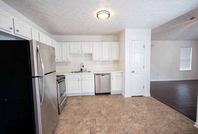 Building Photo - 8791 Freedom Way