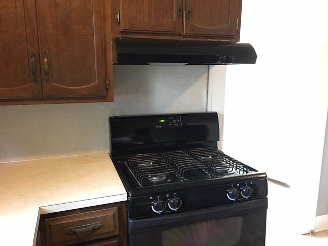 Building Photo - 2725 E 1st St