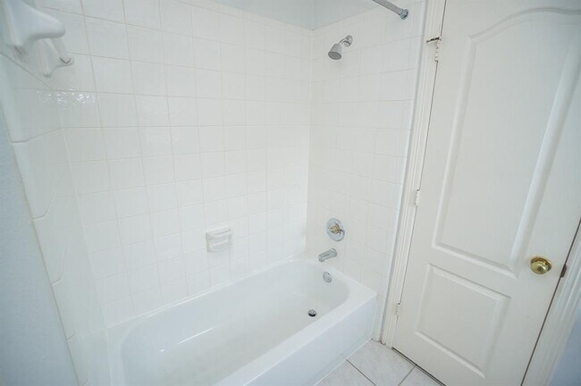 Building Photo - 5815 Coral Springs Ct