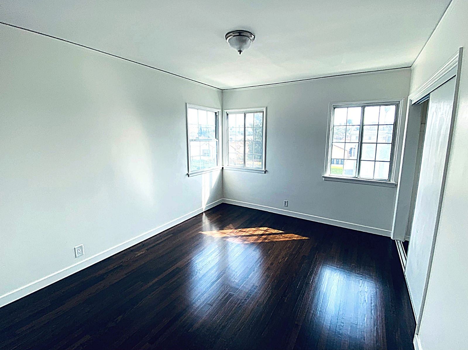 Building Photo - 4403 1/2 W Exposition Blvd