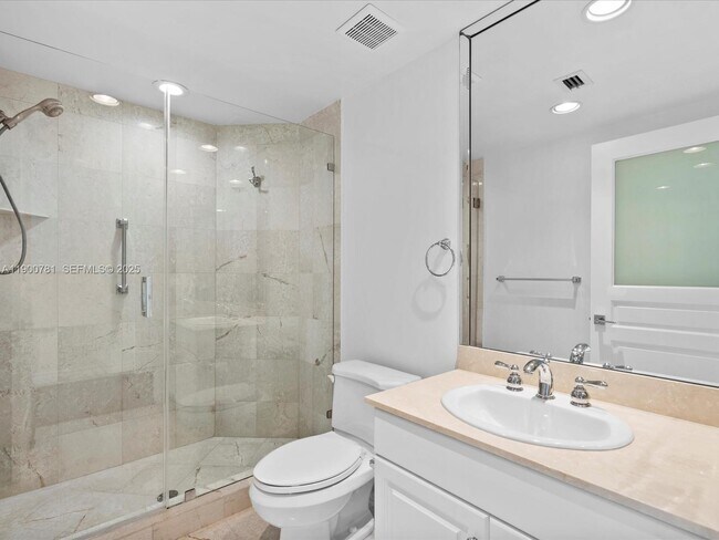 Building Photo - 3370 Hidden Bay Dr