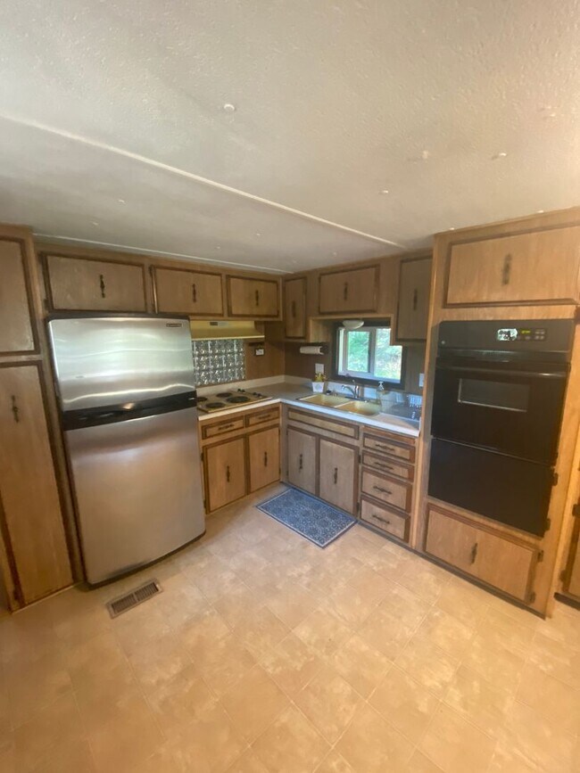 Building Photo - Manufactured Home In Bayview (APP#171)