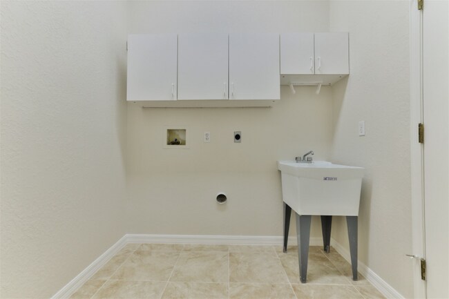 Building Photo - 1161 Siesta Key Cir