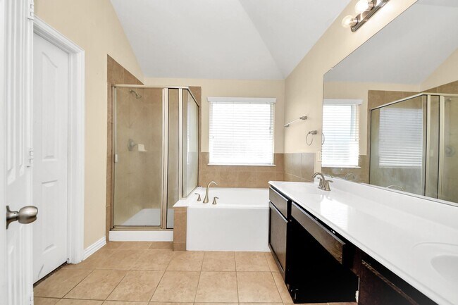 Building Photo - 3018 Wellington Pass Dr