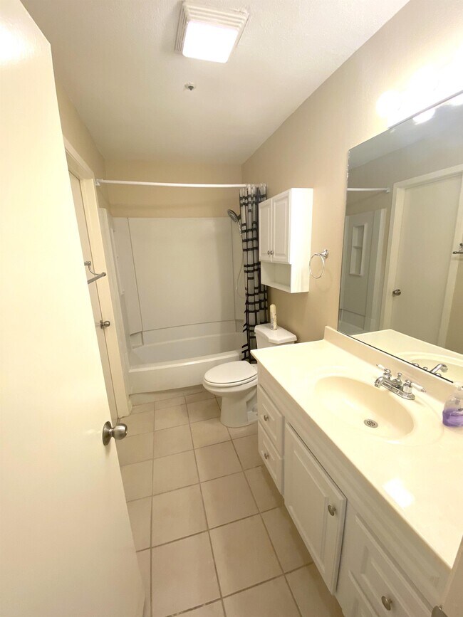 Building Photo - 8531 Stonebridge