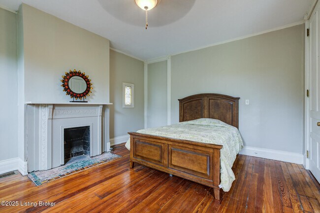 Building Photo - 1422 Highland Ave