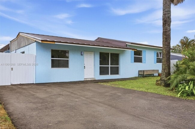 Building Photo - 2280 SW 43rd Ave