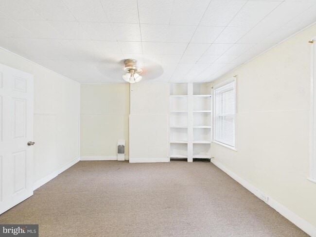 Building Photo - 1825 Carlton St