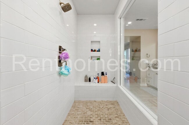 Building Photo - 6705 Elegante Wy