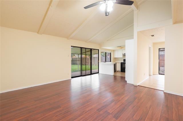 Building Photo - 510 Cranbrook Park