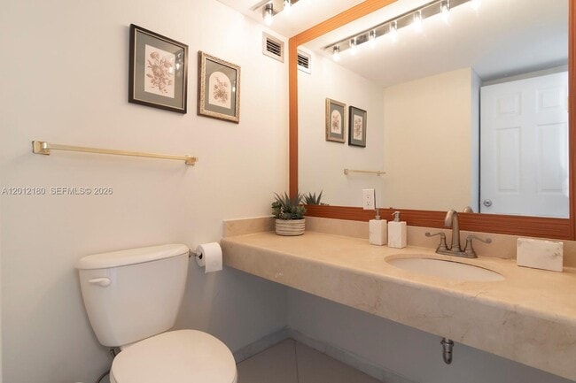 Building Photo - 6770 Indian Creek Dr