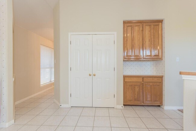 Building Photo - 15808 Chatham Wood Dr