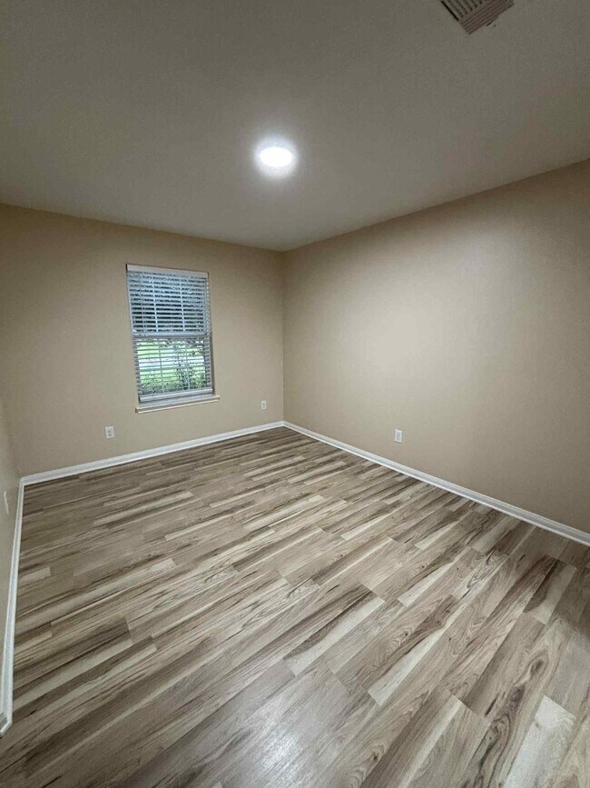 Building Photo - 10208 Wood Fern Ct