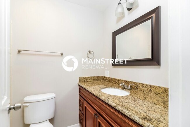 Building Photo - 2 Bedroom Pet-Friendly Home in North Port, FL with Main Street Renewal