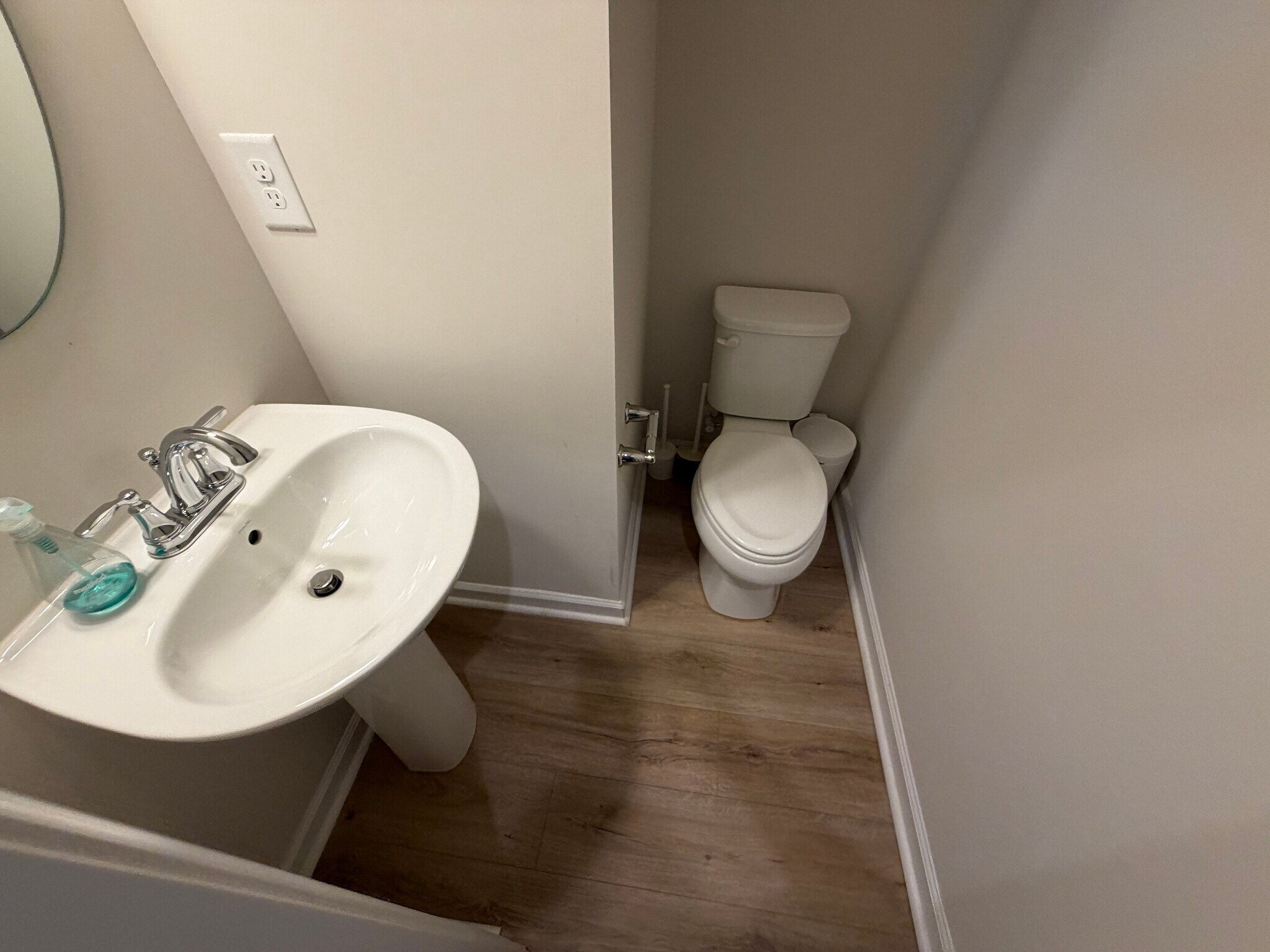 Building Photo - Room in Townhome on Beeler Ln