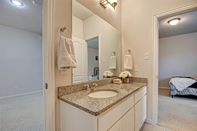 Building Photo - 23811 Via Viale Dr
