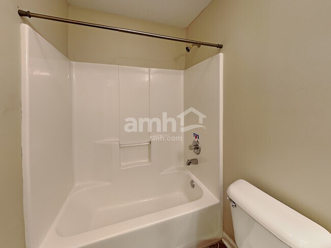 Building Photo - 12124 Laurelwood Dr