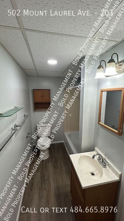 Building Photo - 502 Mount Laurel Rd