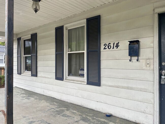 Building Photo - Available now. Totally remodeled 3 BR/2 BA...