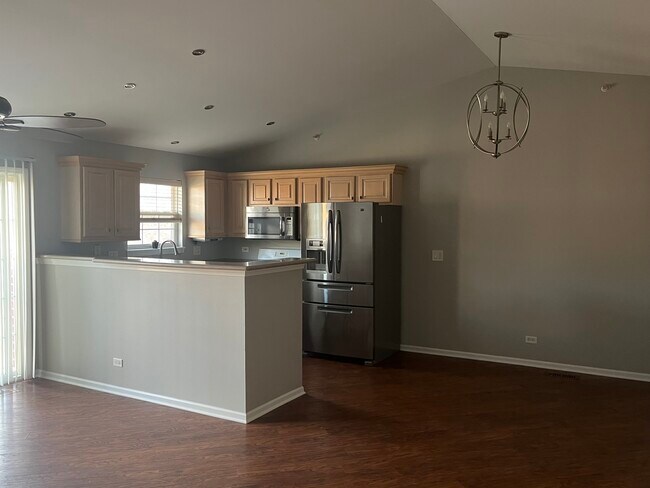 Building Photo - 1004 Enfield Dr