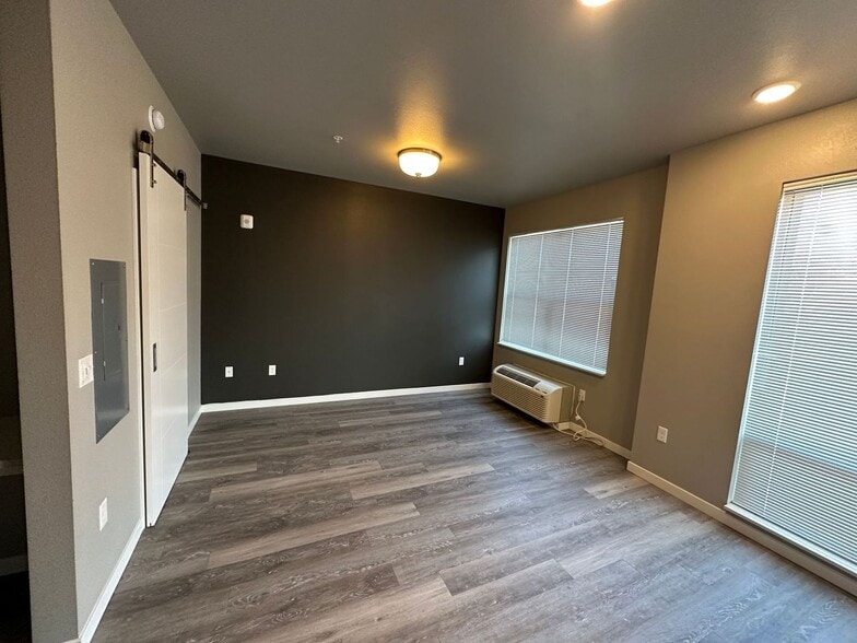 Interior Photo - 5th Street Lofts