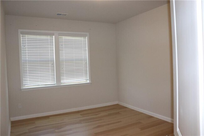 Building Photo - 3328 Hidden Valley Cir