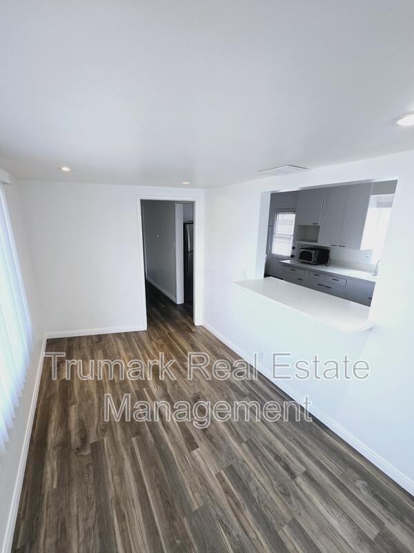 Building Photo - 525 E Harvard Rd