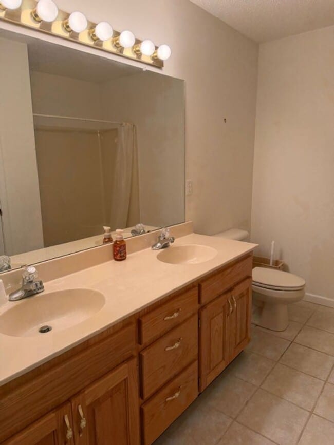 Building Photo - Sevierville 37876 - 3 bedroom 2 bath - call Linda Meese 865-591-6004