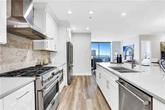 Building Photo - 270 17th St NW